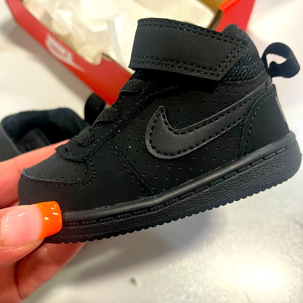 Brand new in box infant size 4 shoe size never worn
